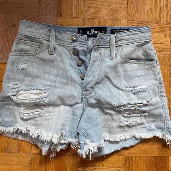 Hollister Jean Shorts - Picture 1 of 3